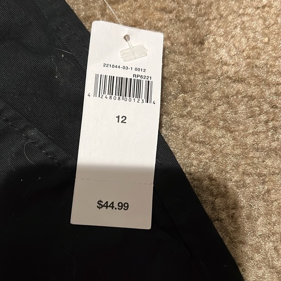 NWT GAP the skinny boyfriend short - Picture 2 of 7